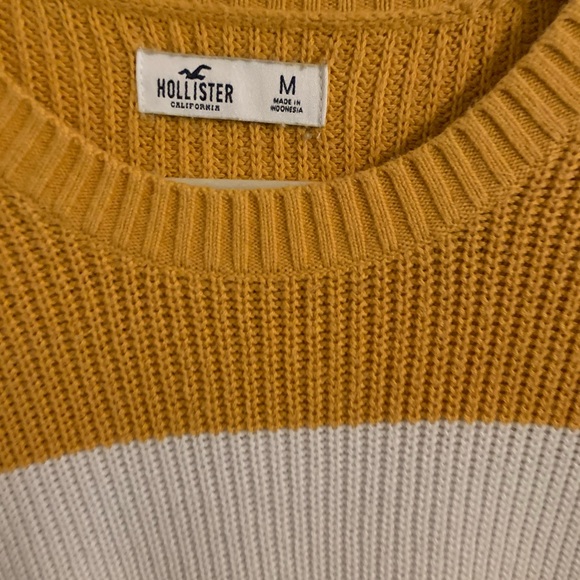 Tri Color Sweater - Picture 2 of 2
